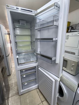 Nevera Siemens combi No Frost A+++