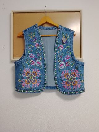 Chaleco vaquero bordado multicolor