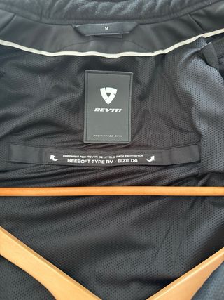 Chaqueta moto verano de la marca Rev'it