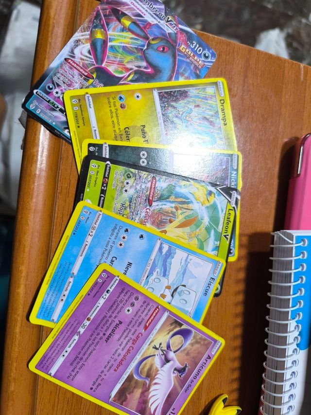 Cartas de Pokemon y sellos