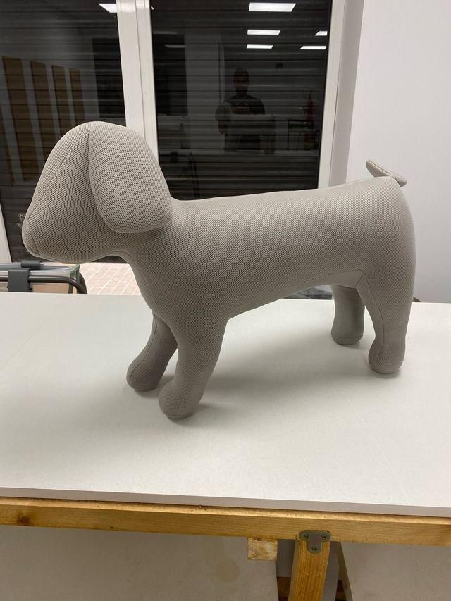 Cane decorativo in tessuto