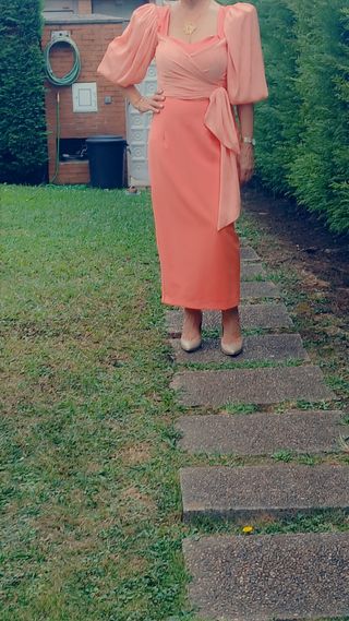 Vestido fiesta coral usado una vez. impecable