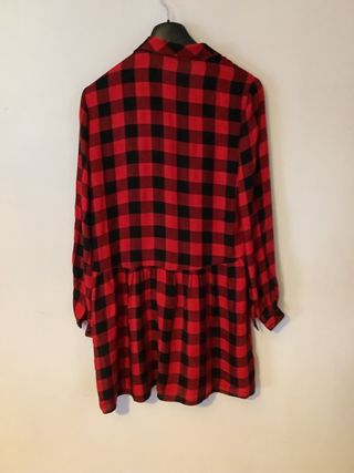 Vestito scozzese Stradivarius rosso-nero