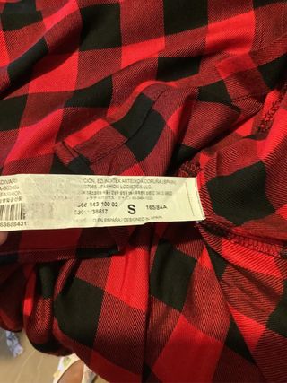 Vestito scozzese Stradivarius rosso-nero