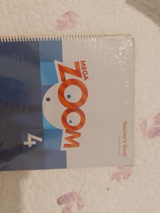 MEGA ZOOM 4 TEACHER'S BOOK+CLASS CD+STD CD