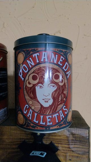 Lata galletera Fontaneda vintage