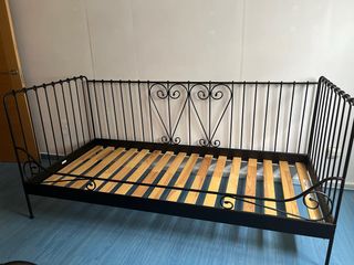 Cama/Diván Ikea Meldal negra metal