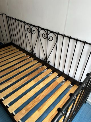Cama/Diván Ikea Meldal negra metal