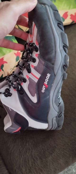 Botas trekking grises y azules - Talla 42 10 euros