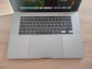MACBOOK PRO 16" 2019 i9/32GB RAM/1TB TOPE DE GAMA 