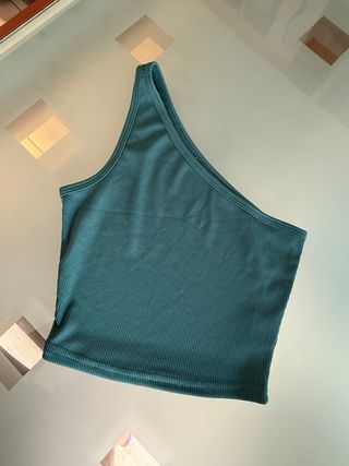 Top corto SHEIN - Tirantes fruncidos