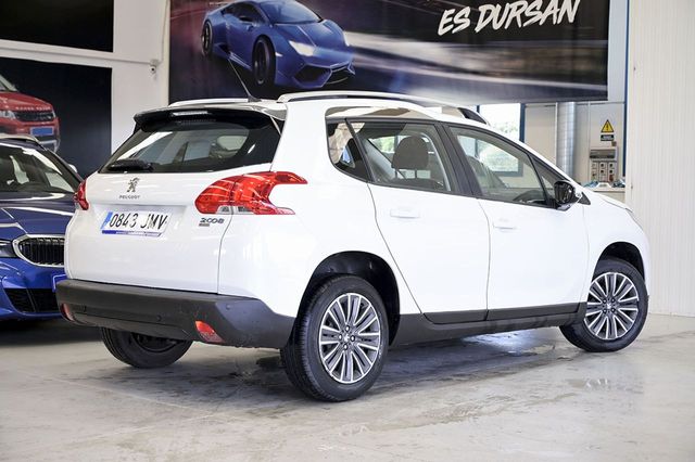 Peugeot 2008   Active 1.2L PureTech 110 SS 