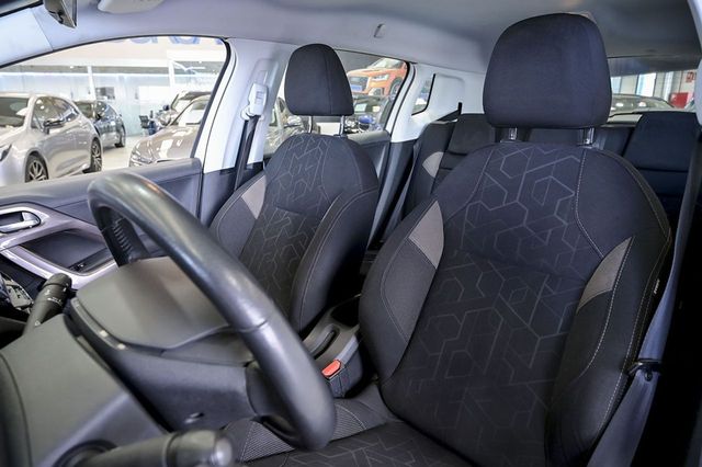 Peugeot 2008   Active 1.2L PureTech 110 SS 