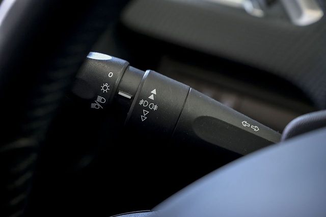 Peugeot 2008   Active 1.2L PureTech 110 SS 