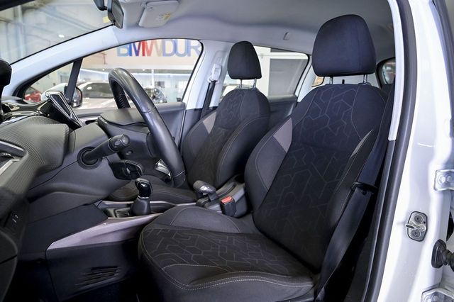 Peugeot 2008   Active 1.2L PureTech 110 SS 