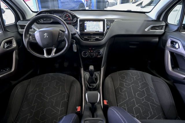 Peugeot 2008   Active 1.2L PureTech 110 SS 