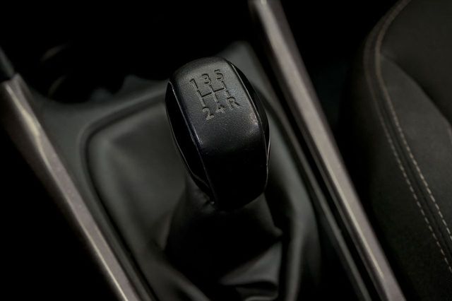 Peugeot 2008   Active 1.2L PureTech 110 SS 