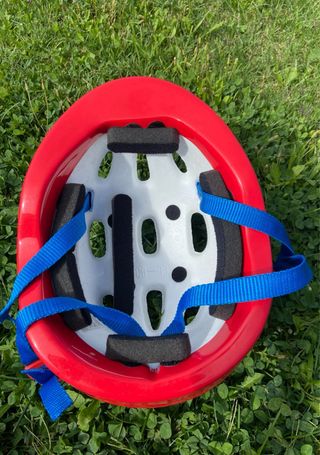 Pack niño: Casco, rodilleras y coderas Spiderman