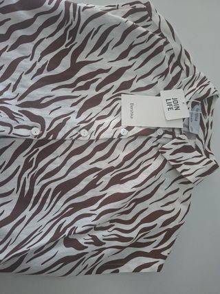Blusa Bershka cebra cropped