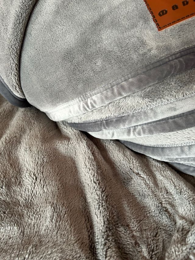 Cobertor Manterol Cinza - 250x240cm