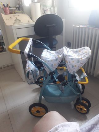 Carrito gemelar muñecas, como nuevo