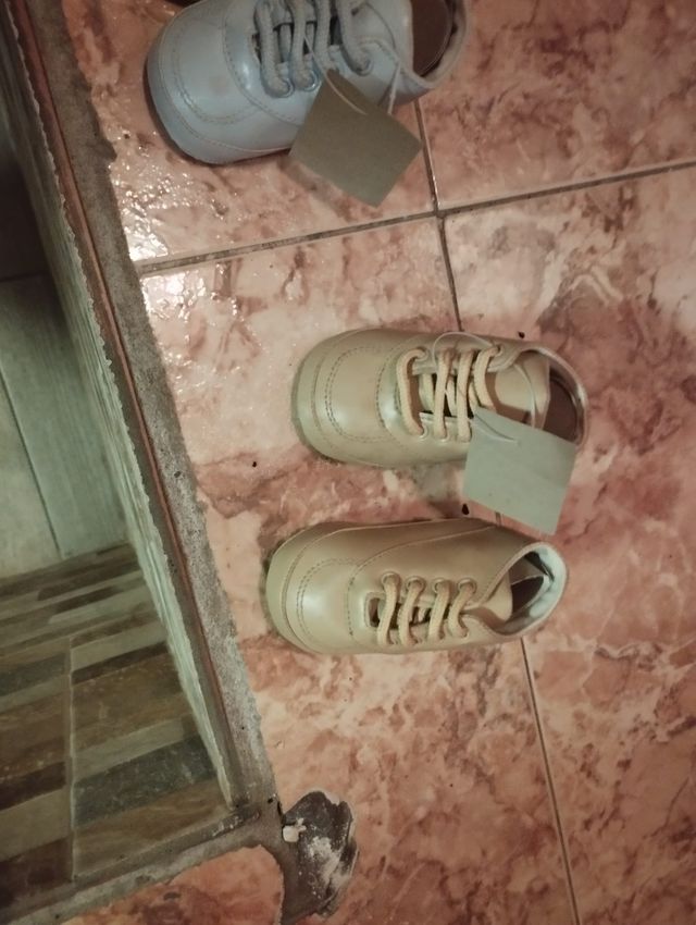 Lote ropa y zapatos niño 0-2 años