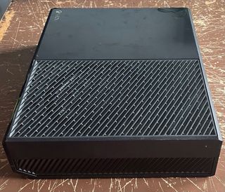 Xbox One + 2 mandos