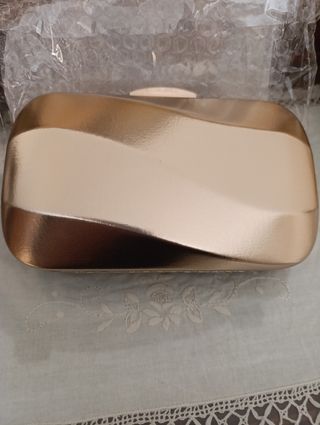 Precioso Bolso fiesta dorado .