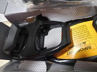 Pedales Shimano carretera a estrenar.Con calas