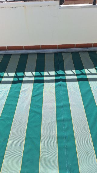 Toldo terraza. En Castell de Ferro (Granada).