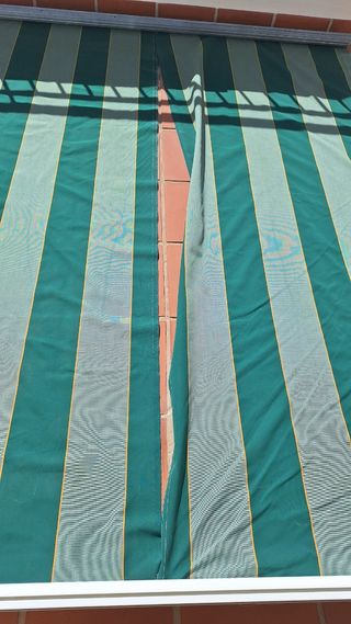 Toldo terraza. En Castell de Ferro (Granada).