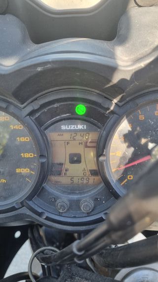 Moto Suzuki V-Strom 650