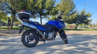 Moto Suzuki V-Strom 650