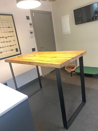 Mesa alta industrial - Madera maciza