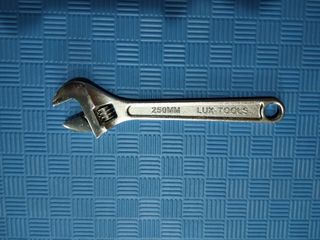 Llave inglesa Lux-Tools 250mm