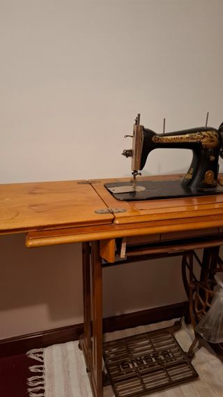 Máquina coser Singer antigua