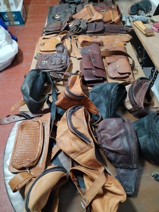 Bolsos bandolera y riñonera piel - 27 unidades