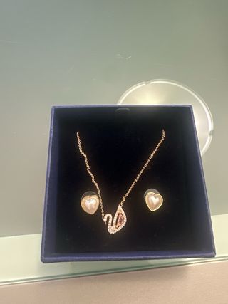Conjunto Swarovski cisne: collar y pendientes