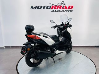 Yamaha XMAX 300