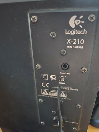 Altavoces subwoofer Logitech X-210