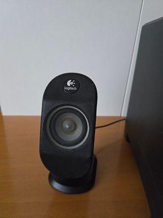 Altavoces subwoofer Logitech X-210