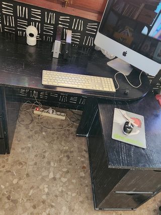 Escritorio extensible giratorio esquinero