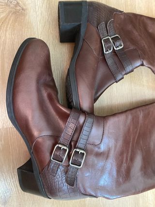 Botas altas Wonders marrones