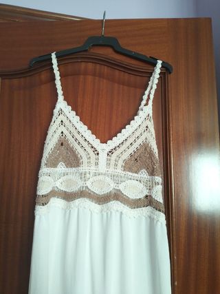Vestido largo blanco y verde oliva