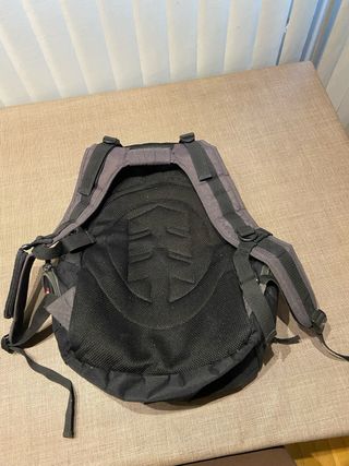 Mochila Element negra y gris
