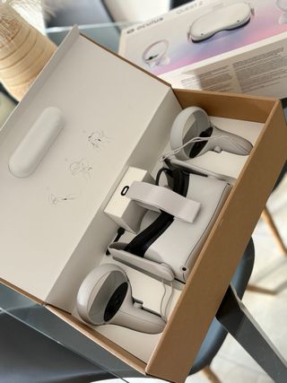 Oculus Quest 2 VR Headset