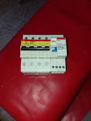 Interruttore magnetotermico ABB DS 654 250A