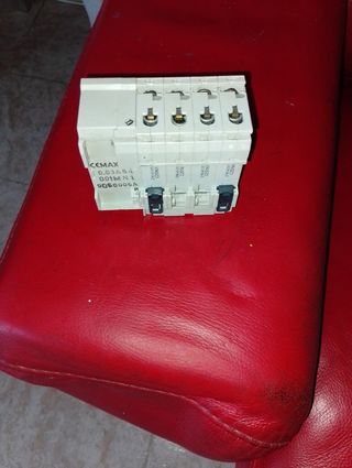 Interruttore magnetotermico ABB DS 654 250A