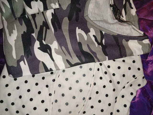 SOLO ENVÍOS  Lote Camisetas camuflaje y lunares