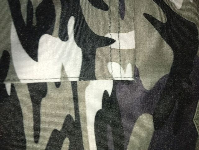 SOLO ENVÍOS  Lote Camisetas camuflaje y lunares